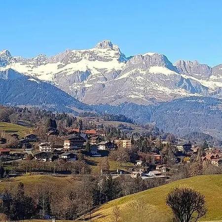 De Capucine Avec Jacuzzi Et Magnifique Vue